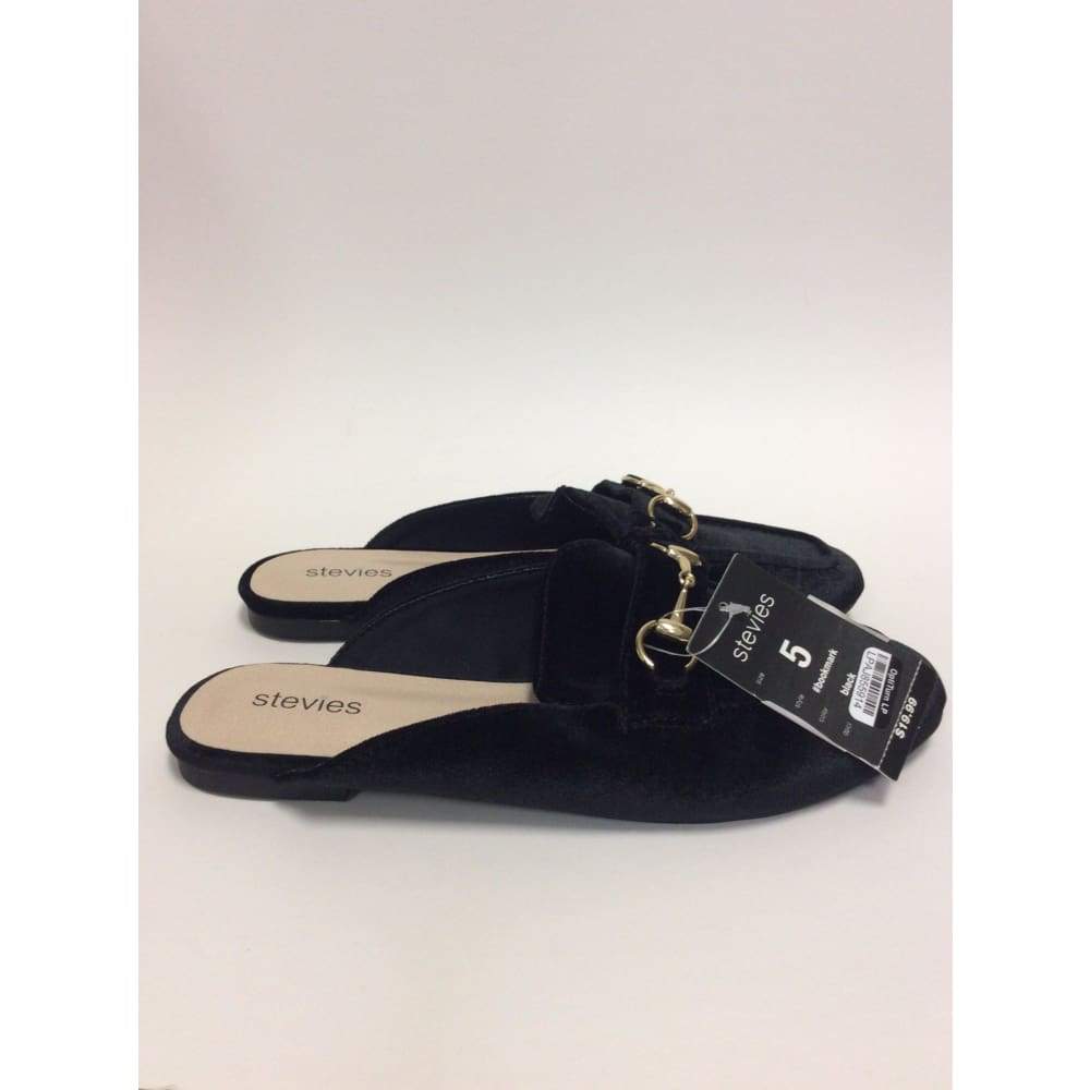 Buckle front slip on - Keuka Outlet